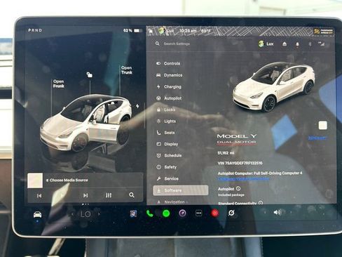 Used 2024 Tesla Model Y Performance image 10