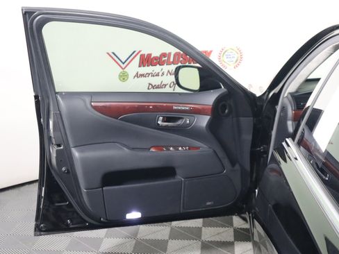 Used 2009 Lexus LS 460 L RWD image 24