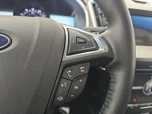 Used 2018 Ford Edge Titanium w/ Equipment Group 301A image 18