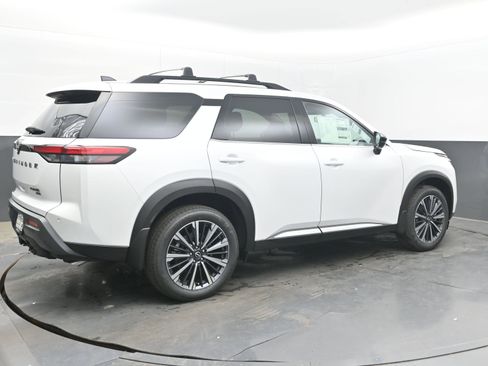New 2026 Nissan Pathfinder Platinum AWD/4WD image 7