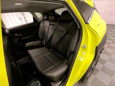 Used 2025 Hyundai Kona Limited FWD image 25