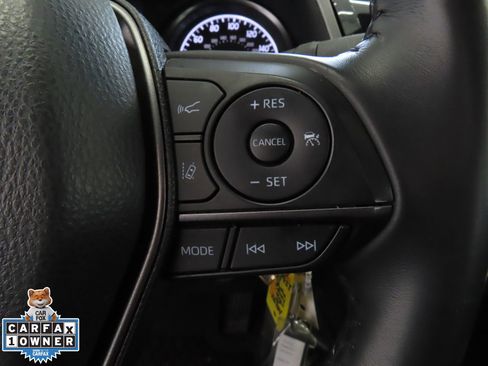 Used 2024 Toyota Camry SE image 16