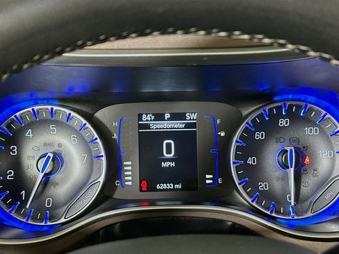 Used 2023 Chrysler Voyager LX image 18