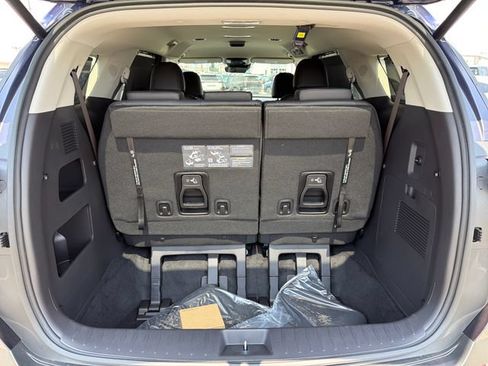 New 2027 Kia Carnival EX FWD image 24