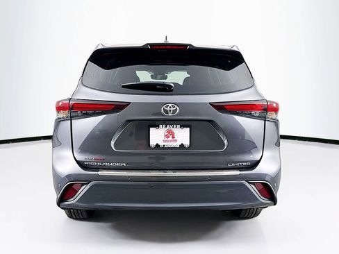 Used 2025 Toyota Highlander Limited image 8