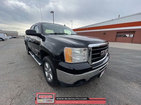 Used 2011 GMC Sierra 1500 SLT w/ SLT Convenience Package image 32