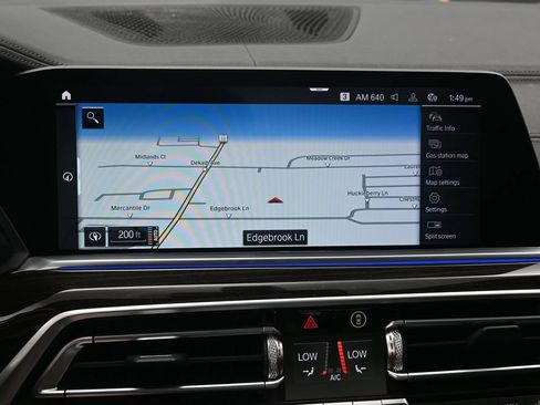 Used 2020 BMW X5 M50i AWD/4WD image 17