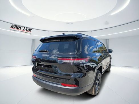 New 2025 Jeep Grand Cherokee L Altitude image 3