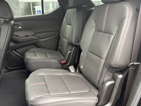 Used 2024 Chevrolet Traverse RS AWD/4WD image 18