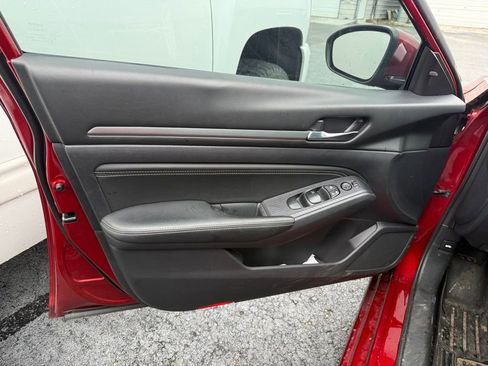 Used 2023 Nissan Sentra SV image 14