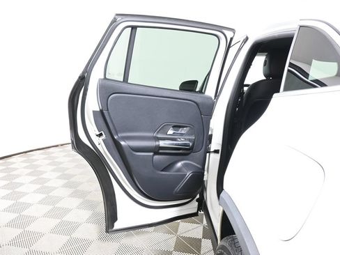 Certified 2023 Mercedes-Benz GLA 250 4MATIC image 31