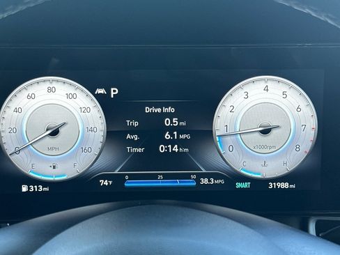 Used 2023 Hyundai Elantra Limited FWD image 32