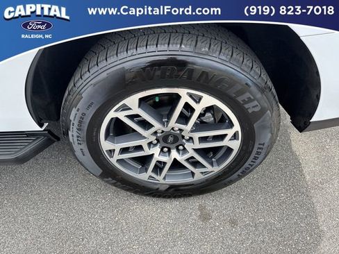 Certified 2025 Ford Expedition Active image 13