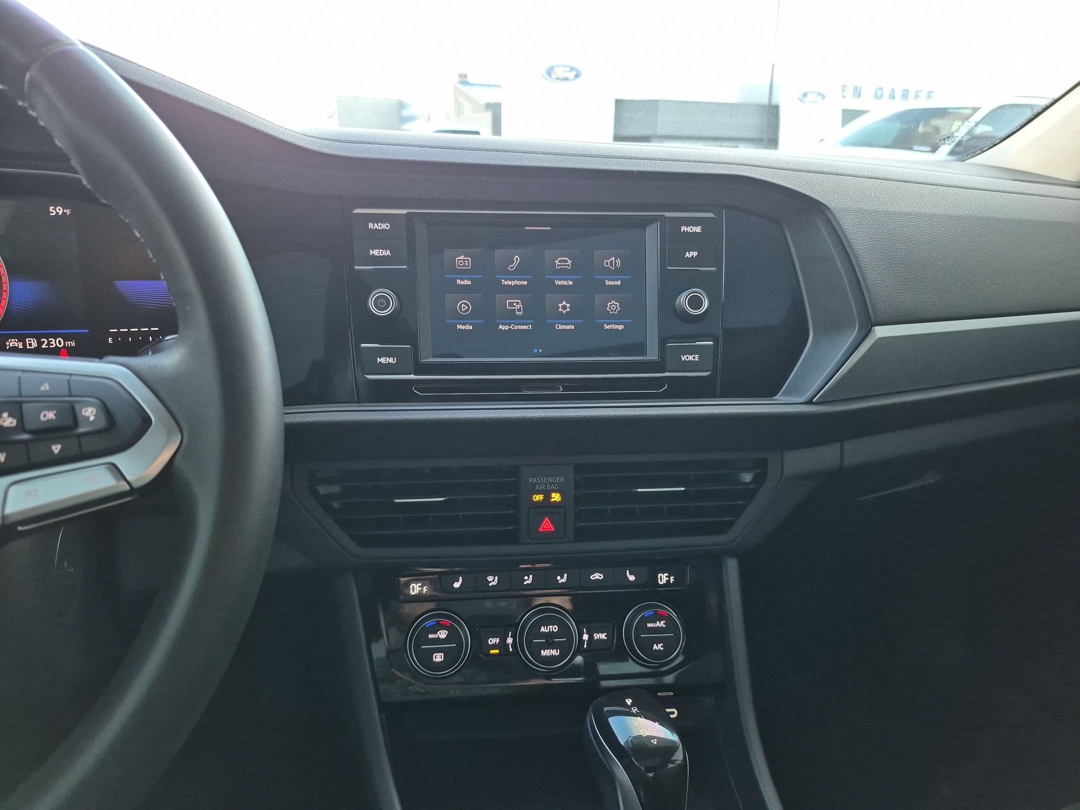 Used 2024 Volkswagen Jetta SE FWD image 28