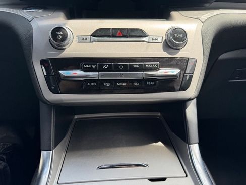 Used 2023 Ford Explorer XLT w/ Equipment Group 202A AWD/4WD image 26