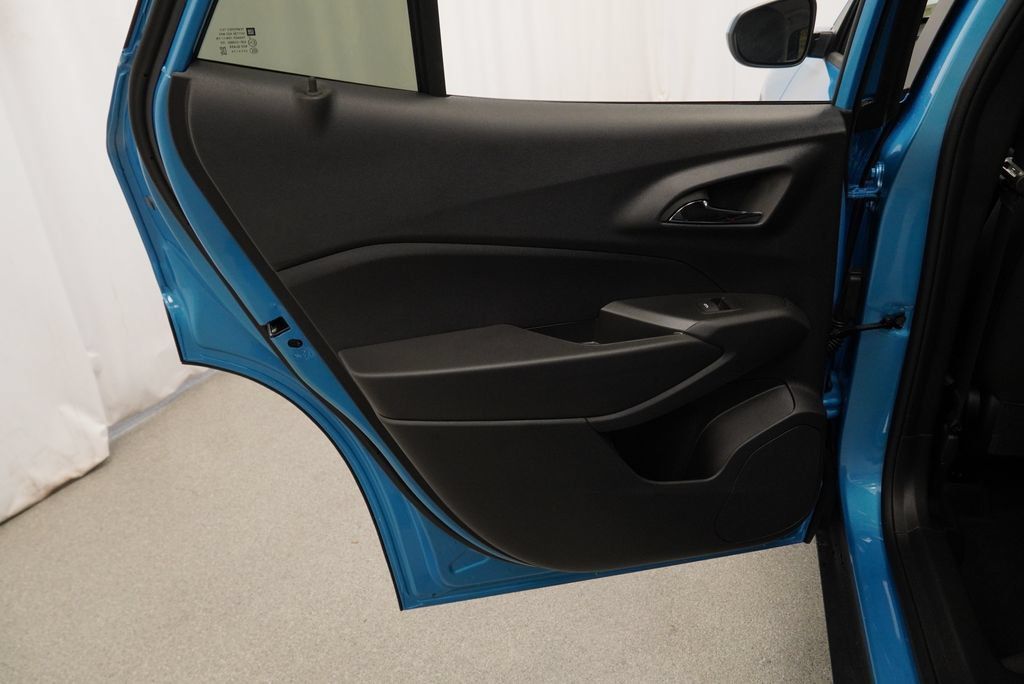 New 2026 Chevrolet Trax LT FWD image 23