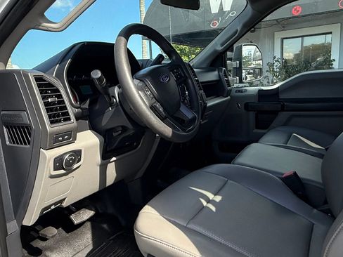 Used 2022 Ford F550 4x4 Crew Cab Super Duty w/ Power Equipment Group image 11