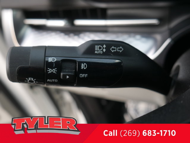 Used 2024 Kia Carnival SX Prestige FWD image 23