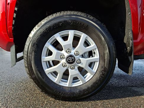 Certified 2025 Toyota Tacoma SR image 9