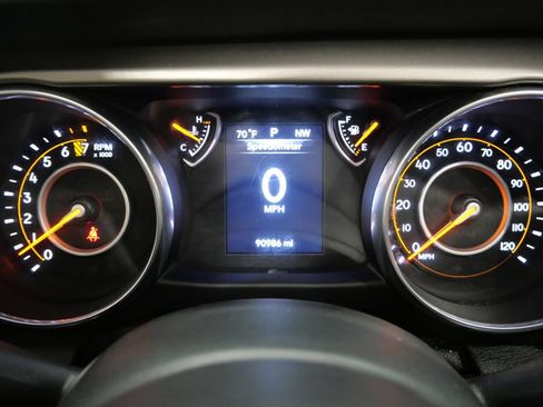 Used 2018 Jeep Wrangler Unlimited Sport S AWD/4WD image 16