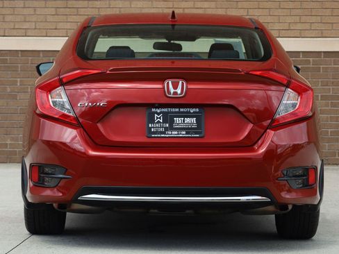 Used 2019 Honda Civic EX image 9