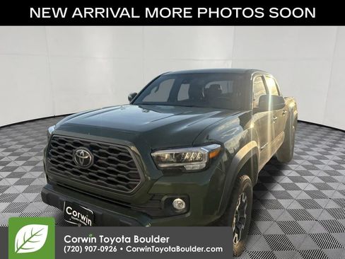 Used 2021 Toyota Tacoma TRD Off-Road w/ TRD Premium Off Road Package AWD/4WD image 3