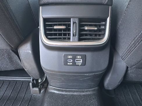 Used 2023 Subaru Outback Premium AWD/4WD image 16