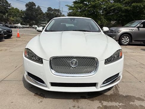 Used 2013 Jaguar XF RWD image 12
