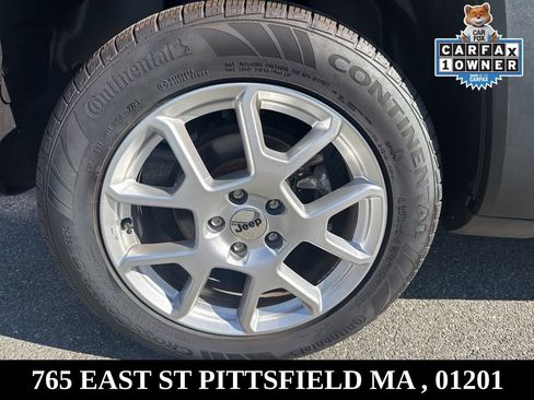 Used 2023 Jeep Renegade Latitude image 26