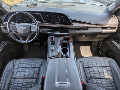 Certified 2023 Cadillac Escalade Sport Platinum AWD/4WD image 14