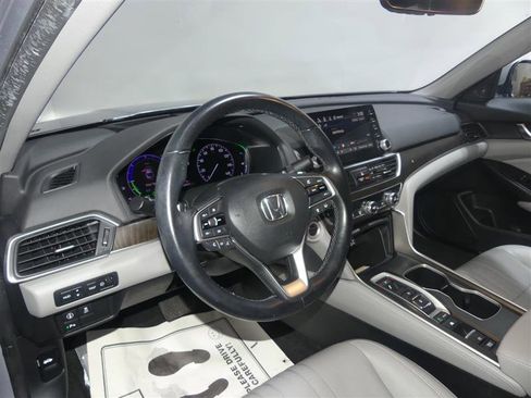 Used 2020 Honda Accord Touring image 23