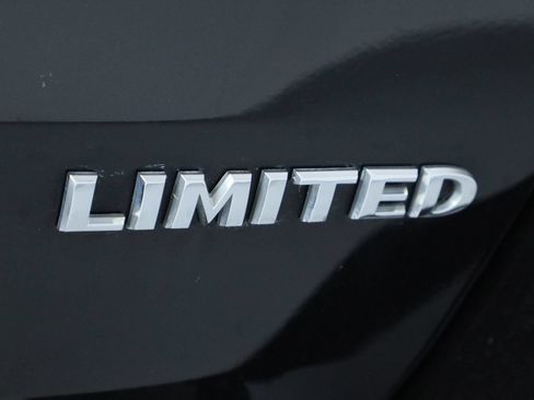 Used 2021 Jeep Grand Cherokee Limited w/ Premium Lighting Group AWD/4WD image 33