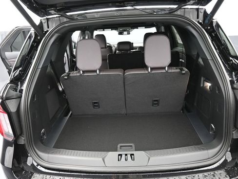 New 2026 Ford Explorer Platinum image 17