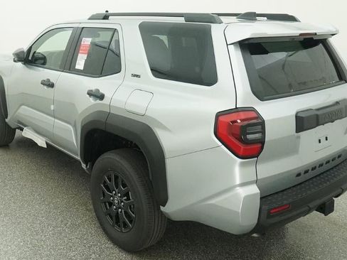 New 2026 Toyota 4Runner SR5 image 32