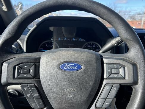 Used 2019 Ford F350 XLT w/ XLT Premium Package image 16