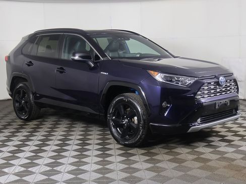 Used 2019 Toyota RAV4 XSE image 48