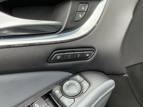 Used 2018 Buick Enclave Premium w/ Experience Buick Package AWD/4WD image 31