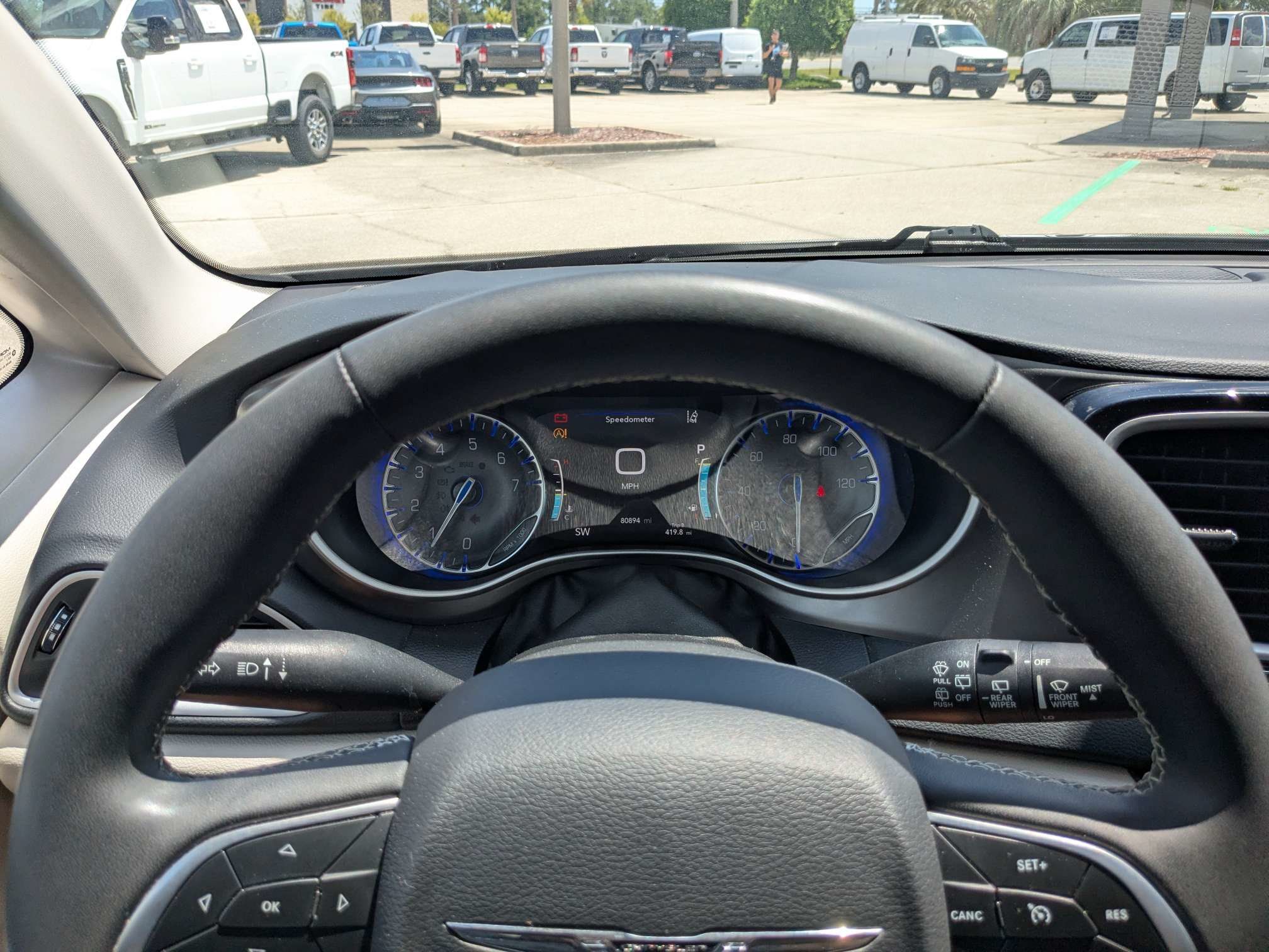Used 2023 Chrysler Pacifica Touring-L FWD image 30