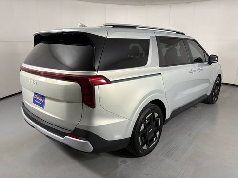 New 2026 Kia Carnival EX FWD image 8
