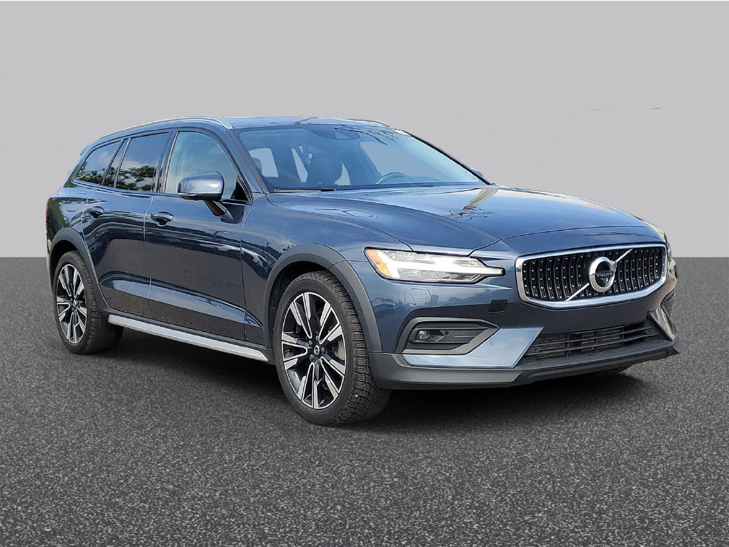 Used 2020 Volvo V60 T5 Cross Country AWD/4WD image 4