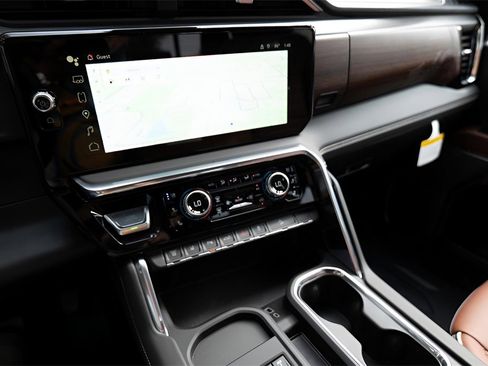 New 2026 GMC Sierra 2500 Denali Ultimate w/ Max Trailering Package image 15