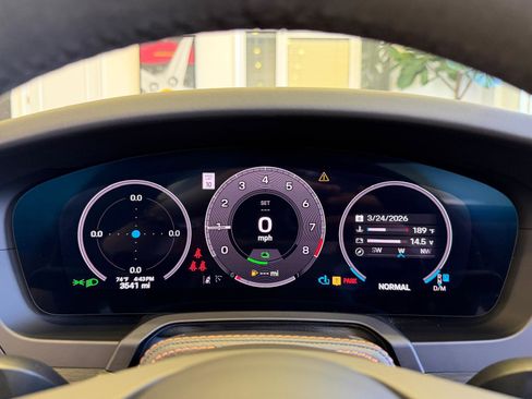 Used 2025 Porsche 911 Targa 4 GTS image 40