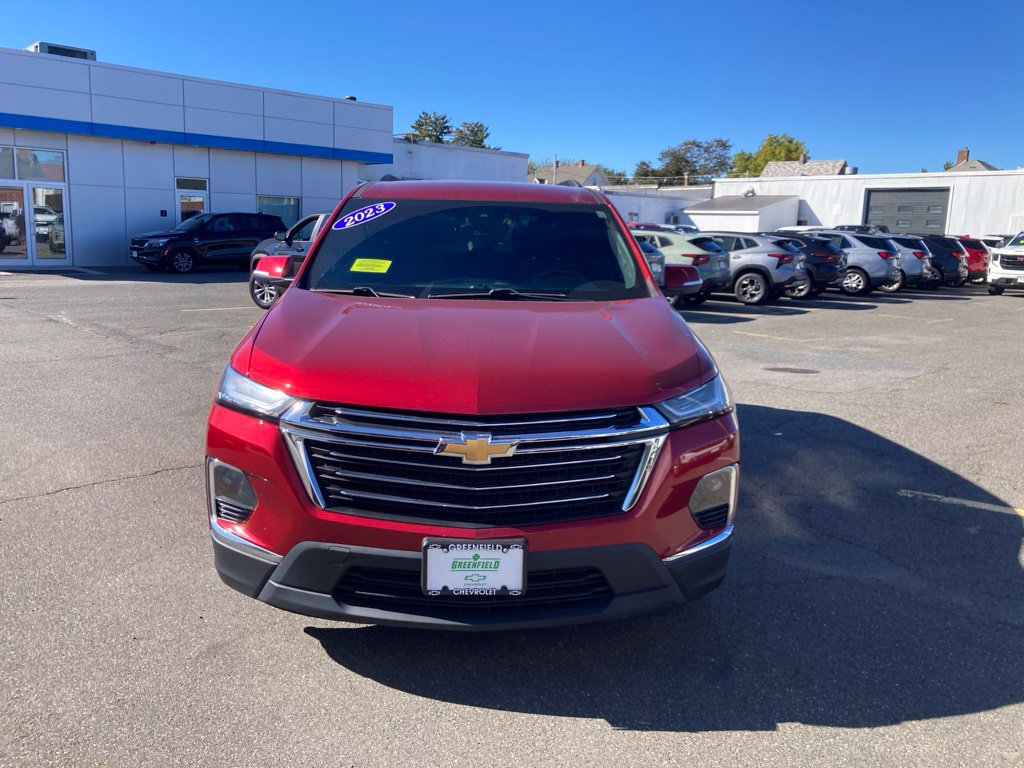 Used 2023 Chevrolet Traverse LT AWD/4WD image 2