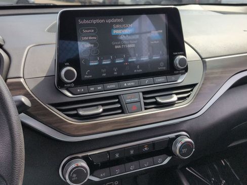 Used 2023 Nissan Altima 2.5 SV FWD image 27