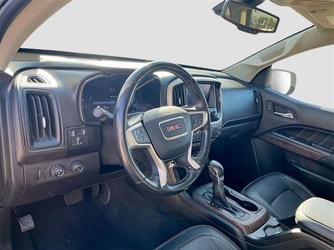 Used 2022 GMC Canyon Denali image 9