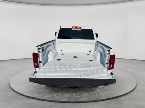 Used 2025 RAM 2500 Laramie AWD/4WD image 10