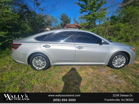 Used 2013 Toyota Avalon XLE Premium FWD image 6