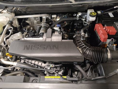 Used 2024 Nissan Rogue S FWD image 30