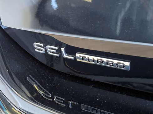 New 2026 Volkswagen Tiguan SEL R-Line AWD/4WD image 9