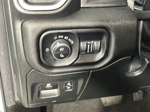 Used 2024 RAM 1500 Laramie AWD/4WD image 19